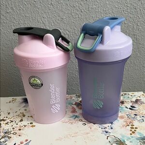 BlenderBottle Pink and Purple Shaker Set